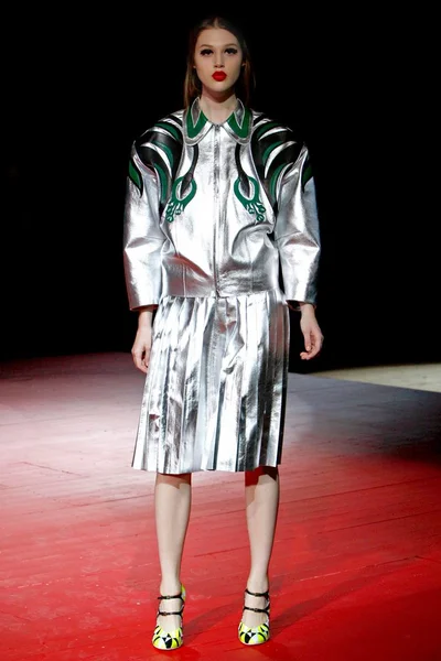 Look 27